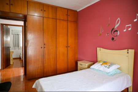 Casa à venda com 211m², 4 quartos e 2 vagasQuarto 1