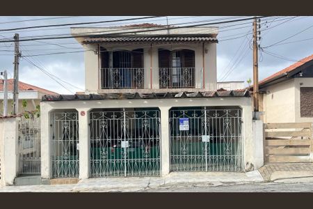 Casa à venda com 211m², 4 quartos e 2 vagasFachada