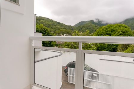 Casa à venda com 100m², 3 quartos e 4 vagasVaranda da Suíte