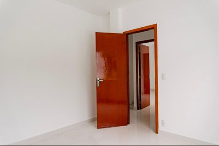 Casa à venda com 100m², 3 quartos e 4 vagasQuarto 2
