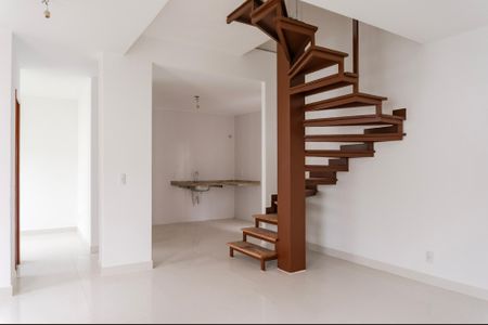 Casa à venda com 100m², 3 quartos e 4 vagasSala