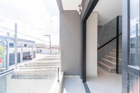 Casa à venda com 110m², 2 quartos e 2 vagas Casa à venda com 110m², 2 quartos e 2 vagasVaranda da Sala