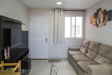 Sala de apartamento para alugar com 2 quartos, 38m² em Jardim Albertina, Guarulhos