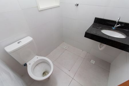 Apartamento à venda com 42m², 2 quartos e sem vaga Apartamento à venda com 42m², 2 quartos e sem vagaBanheiro