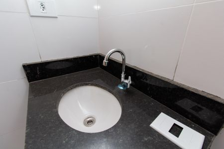 Apartamento à venda com 37m², 2 quartos e sem vaga Apartamento à venda com 37m², 2 quartos e sem vagaBanheiro