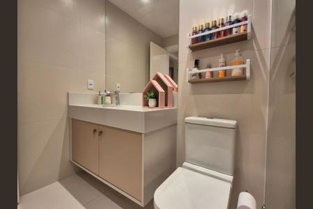 Casa de condomínio à venda com 300m², 4 quartos e 2 vagasBanheiro da Suíte 4