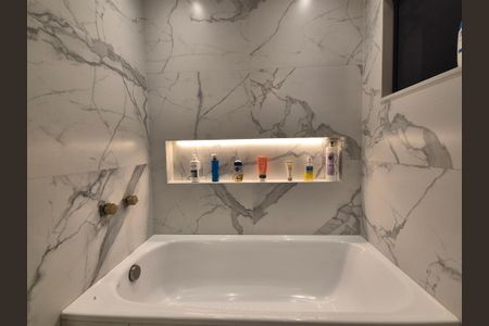 Casa de condomínio à venda com 300m², 4 quartos e 2 vagasBanheiro da suíte 2