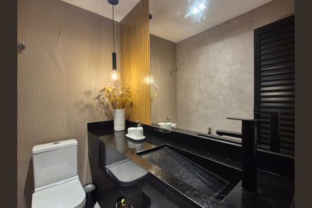 Casa de condomínio à venda com 300m², 4 quartos e 2 vagasLavabo