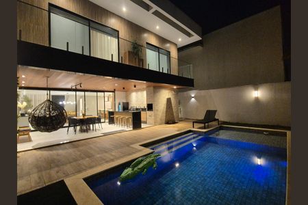 Casa de condomínio à venda com 300m², 4 quartos e 2 vagasÁrea externa