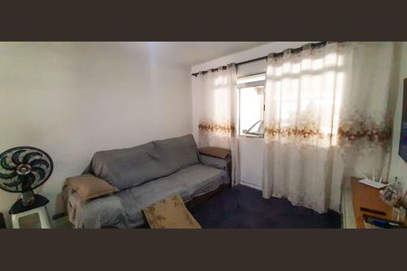 Casa à venda com 165m², 2 quartos e 2 vagas Casa à venda com 165m², 2 quartos e 2 vagasSala