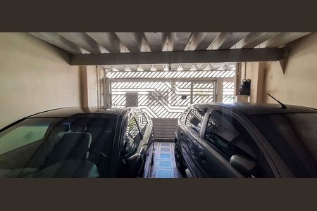 Casa à venda com 165m², 2 quartos e 2 vagas Casa à venda com 165m², 2 quartos e 2 vagasGaragem