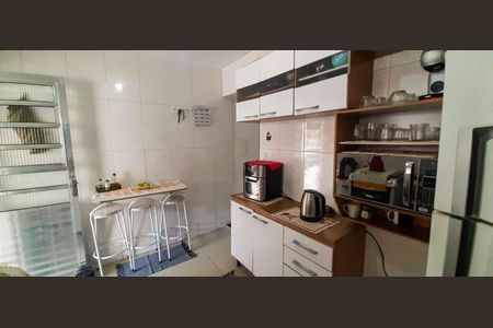 Casa à venda com 165m², 2 quartos e 2 vagas Casa à venda com 165m², 2 quartos e 2 vagasCozinha