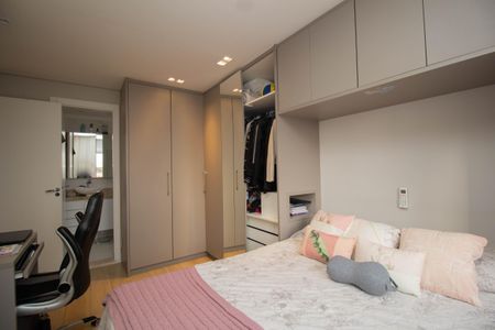 Apartamento à venda com 60m², 2 quartos e 1 vagaSuíte
