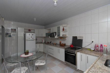 Casa à venda com 290m², 3 quartos e 3 vagasCozinha Casa 1