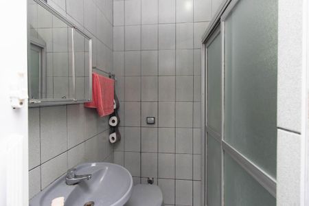 Casa à venda com 290m², 3 quartos e 3 vagasBanheiro Casa 2