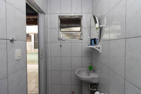 Casa à venda com 290m², 3 quartos e 3 vagasBanheiro de Serviço 1