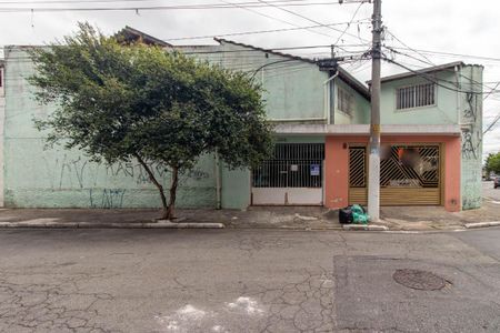 Casa à venda com 290m², 3 quartos e 3 vagasFachada