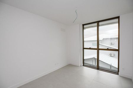 Apartamento à venda com 148m², 4 quartos e 3 vagas