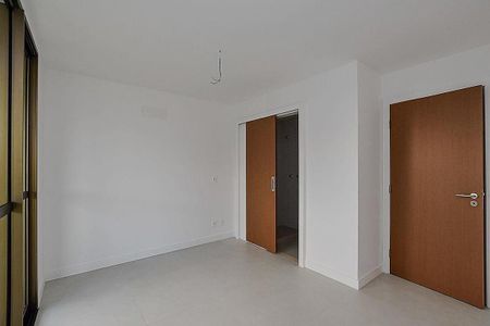 Apartamento à venda com 145m², 4 quartos e 3 vagas