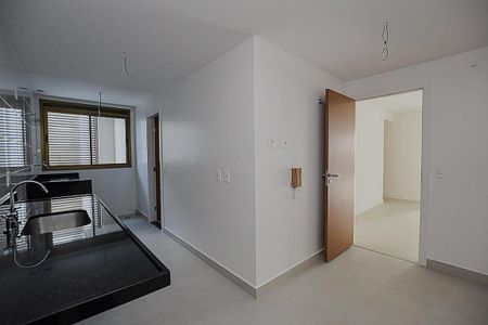 Apartamento à venda com 145m², 4 quartos e 3 vagas