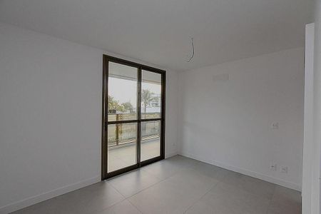 Apartamento à venda com 145m², 4 quartos e 3 vagas