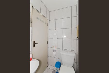 Casa à venda com 105m², 4 quartos e 2 vagas Casa à venda com 105m², 4 quartos e 2 vagasBanheiro de serviço