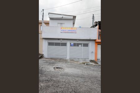 Casa à venda com 105m², 4 quartos e 2 vagas Casa à venda com 105m², 4 quartos e 2 vagasFachada e placa