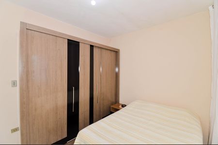 Casa à venda com 105m², 4 quartos e 2 vagas Casa à venda com 105m², 4 quartos e 2 vagasQuarto 4