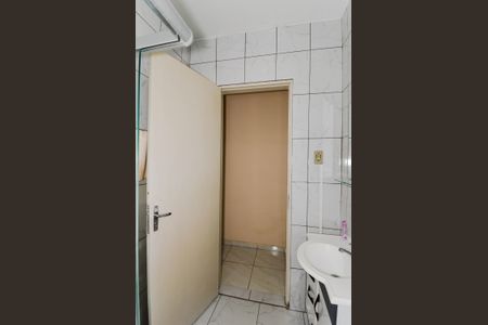 Casa à venda com 105m², 4 quartos e 2 vagas Casa à venda com 105m², 4 quartos e 2 vagasBanheiro Social