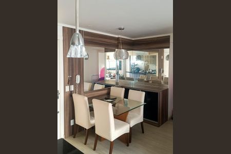 Apartamento à venda com 67m², 3 quartos e 1 vaga Apartamento à venda com 67m², 3 quartos e 1 vagaSala