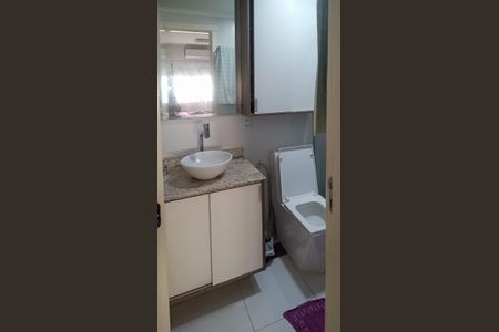 Apartamento à venda com 67m², 3 quartos e 1 vaga Apartamento à venda com 67m², 3 quartos e 1 vagaBanheiro da Suíte