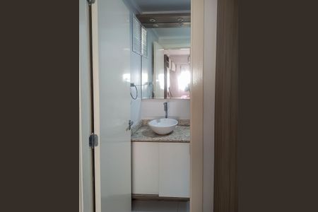 Apartamento à venda com 67m², 3 quartos e 1 vaga Apartamento à venda com 67m², 3 quartos e 1 vagaBanheiro da Suíte