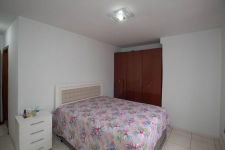 Casa à venda com 141m², 3 quartos e 2 vagasSuíte