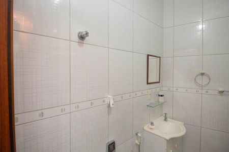 Casa à venda com 141m², 3 quartos e 2 vagasBanheiro de serviço