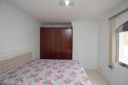 Casa à venda com 141m², 3 quartos e 2 vagasSuíte