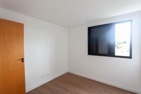 Apartamento à venda com 157m², 4 quartos e 2 vagas Apartamento à venda com 157m², 4 quartos e 2 vagasQuarto 2