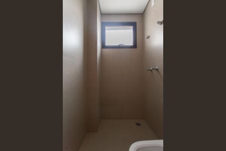 Apartamento à venda com 157m², 4 quartos e 2 vagas Apartamento à venda com 157m², 4 quartos e 2 vagasBanheiro da Suíte 1