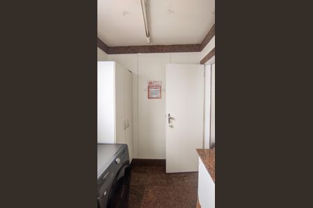 Apartamento à venda com 250m², 3 quartos e 1 vaga Apartamento à venda com 250m², 3 quartos e 1 vagaÁrea de Serviço