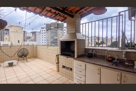 Apartamento à venda com 250m², 3 quartos e 1 vaga Apartamento à venda com 250m², 3 quartos e 1 vagaCobertura