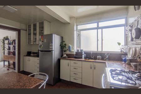 Apartamento à venda com 250m², 3 quartos e 1 vaga Apartamento à venda com 250m², 3 quartos e 1 vagaCozinha