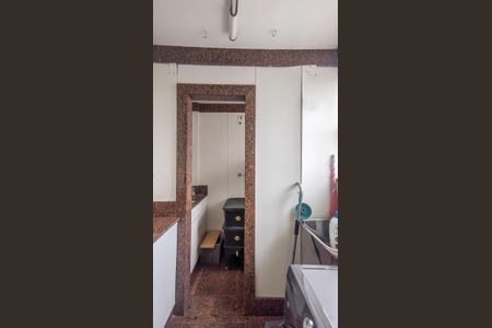 Apartamento à venda com 250m², 3 quartos e 1 vaga Apartamento à venda com 250m², 3 quartos e 1 vagaÁrea de Serviço