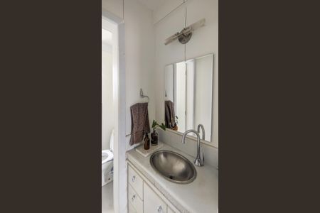 Apartamento à venda com 250m², 3 quartos e 1 vaga Apartamento à venda com 250m², 3 quartos e 1 vagaBanheiro Social