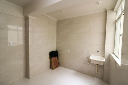 Apartamento à venda com 58m², 2 quartos e sem vagaCozinha e Área de Serviço