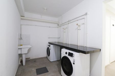 Studio à venda com 31m², 0 quarto e sem vaga Studio à venda com 31m², 0 quarto e sem vagaLavanderia
