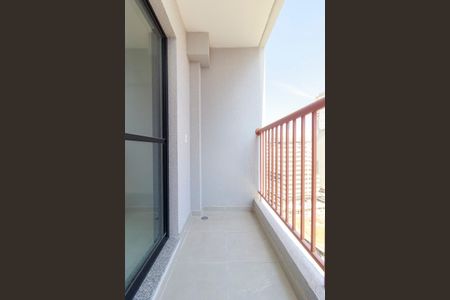 Studio à venda com 25m², 0 quarto e sem vaga Studio à venda com 25m², 0 quarto e sem vagaVaranda