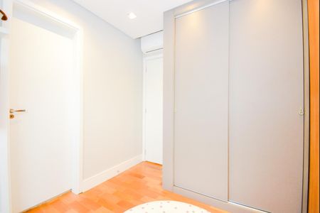 Apartamento à venda com 122m², 3 quartos e 2 vagasQuarto 2 - Suíte