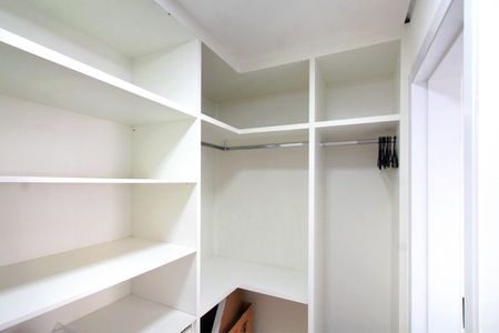 Apartamento à venda com 156m², 3 quartos e 3 vagasCloset da Suite