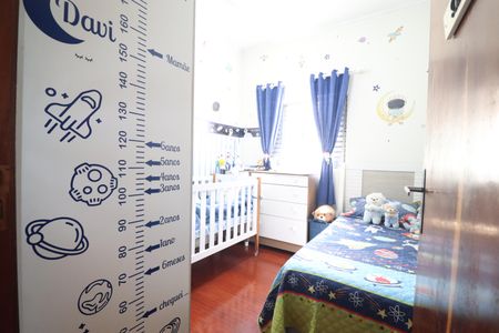 Casa à venda com 240m², 4 quartos e 4 vagasCasa 2 - Quarto 2