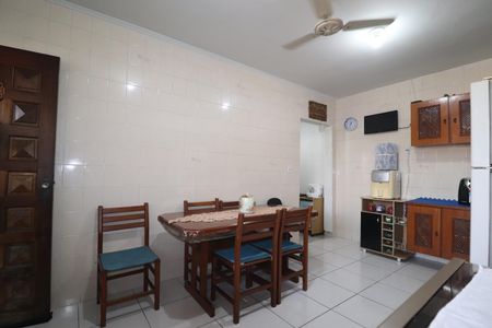 Casa à venda com 240m², 4 quartos e 4 vagasCasa 3 - Cozinha