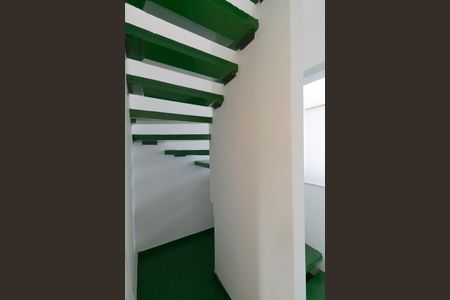 Casa à venda com 117m², 4 quartos e 1 vagaEscada